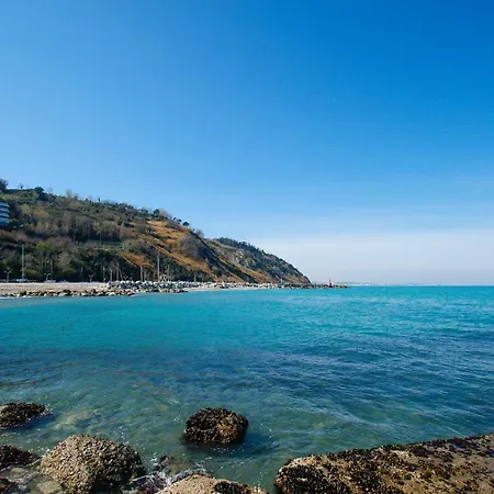 Awesome In Lido di Fermo